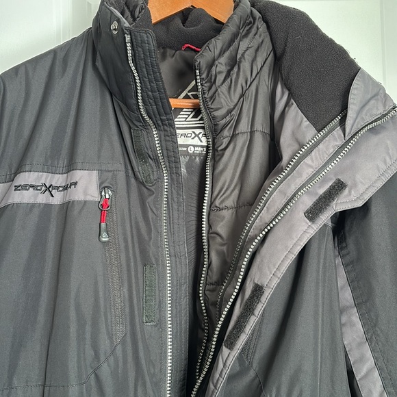 Men’s Zero Xposure winter coat - Picture 3 of 4